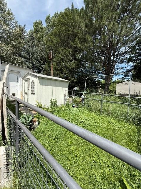 300 Blue Bell Lane Property Photo 5