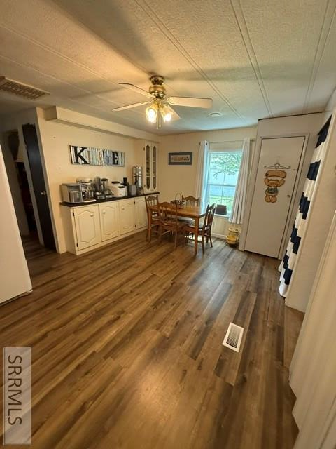 300 Blue Bell Lane Property Photo 11