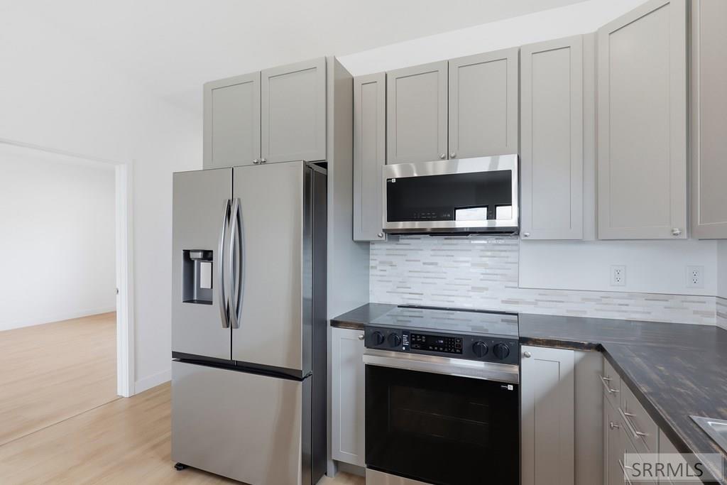 101 Everly Street Property Photo 8