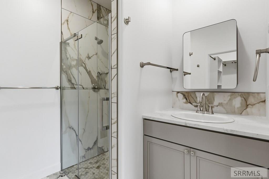 101 Everly Street Property Photo 15