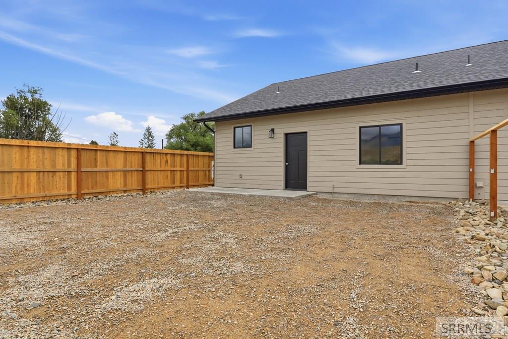 101 Everly Street Property Photo 26