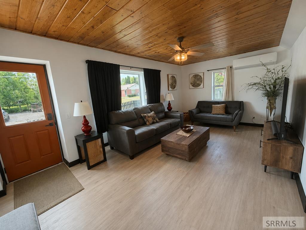 211 Fairmont Street Property Photo 11