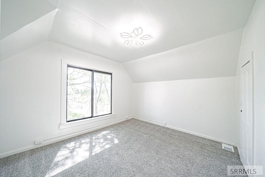 1401 W Albany Street Property Photo 25