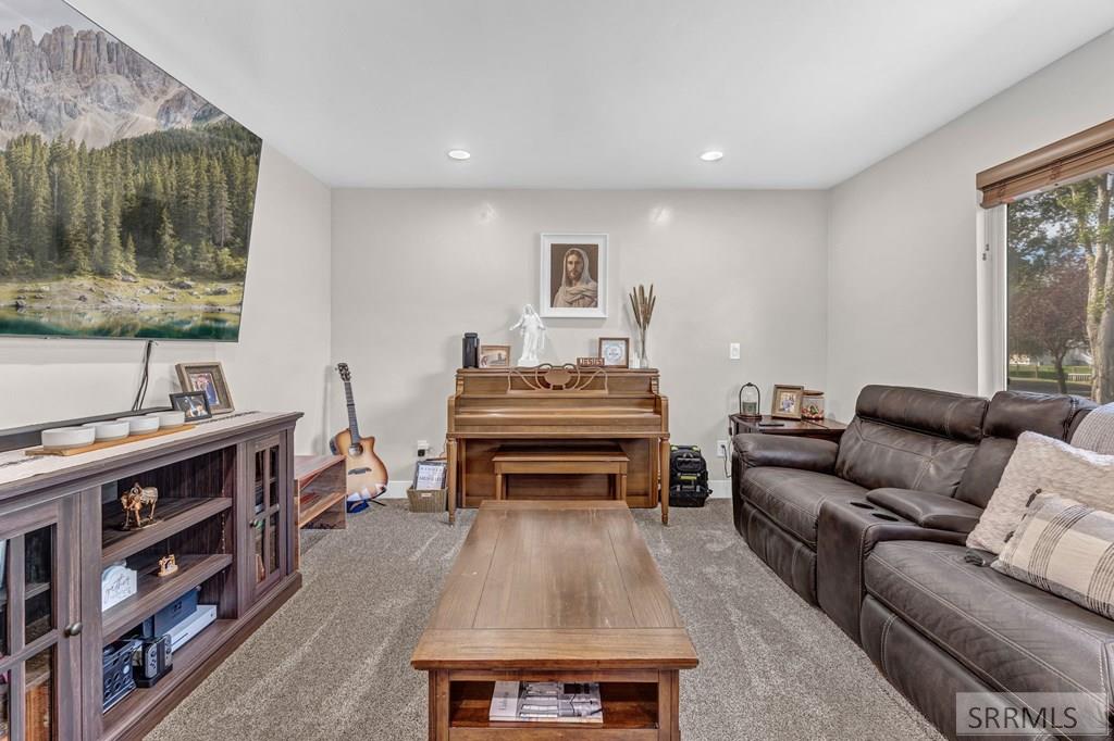 3104 S 2810 W Property Photo 4
