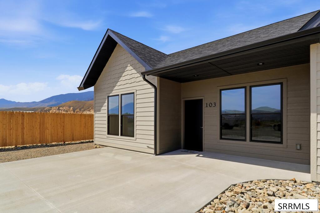 103 Everly Street Property Photo 1