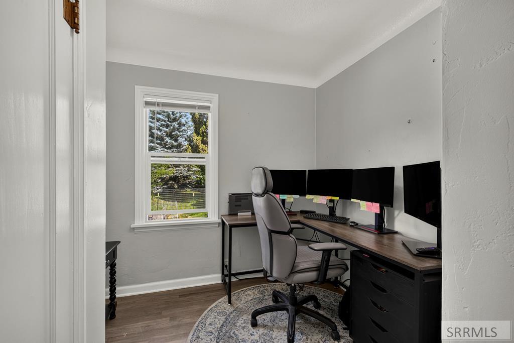 851 S Shilling Avenue Property Photo 8