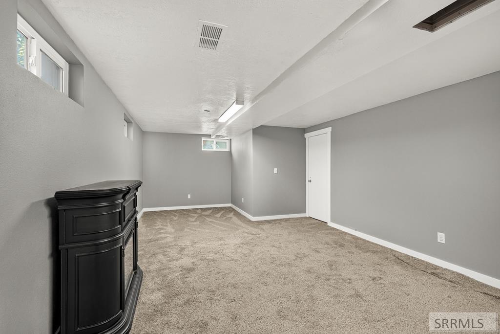 851 S Shilling Avenue Property Photo 29