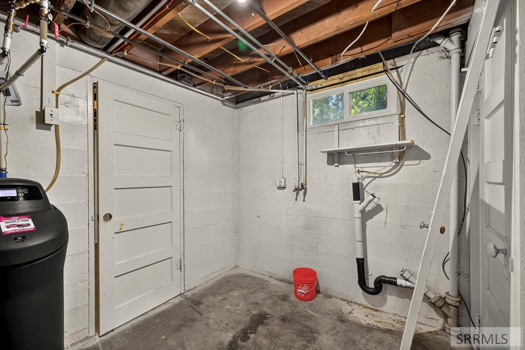 851 S Shilling Avenue Property Photo 31