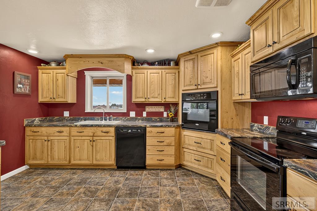 156 S 1300 W Property Photo 10