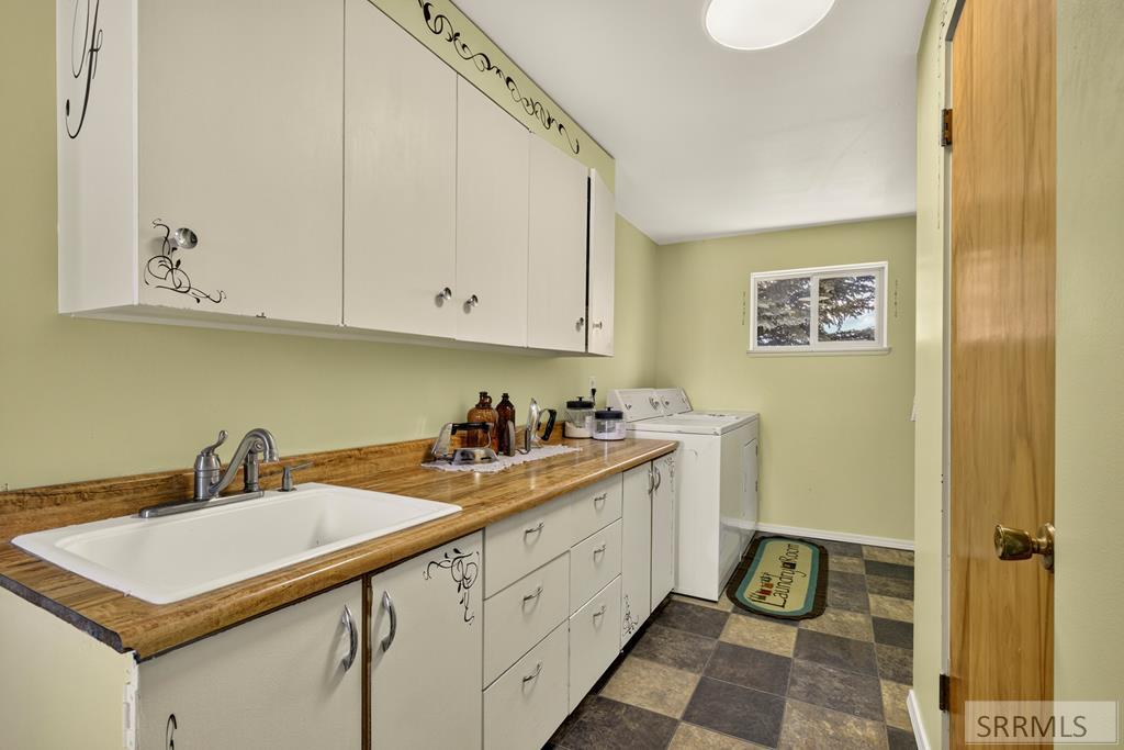 156 S 1300 W Property Photo 27