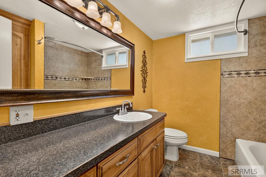 156 S 1300 W Property Photo 37