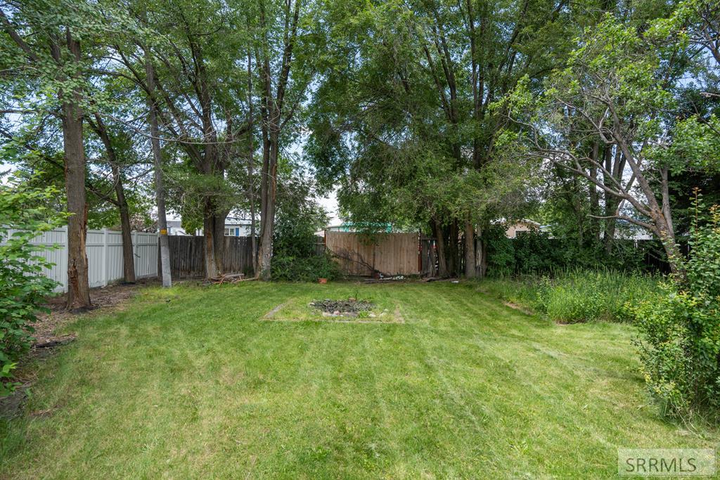 202 W 3rd S Property Photo 14