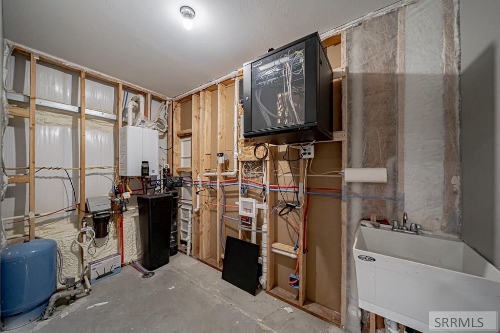 4112 E 648 N Property Photo 46