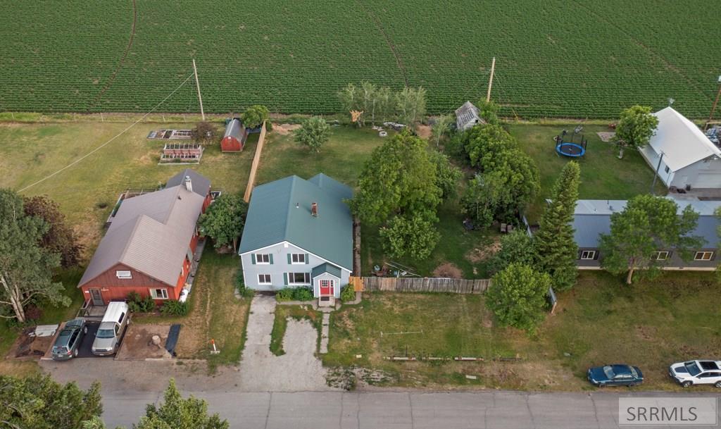 862 Highland Street Property Photo 3
