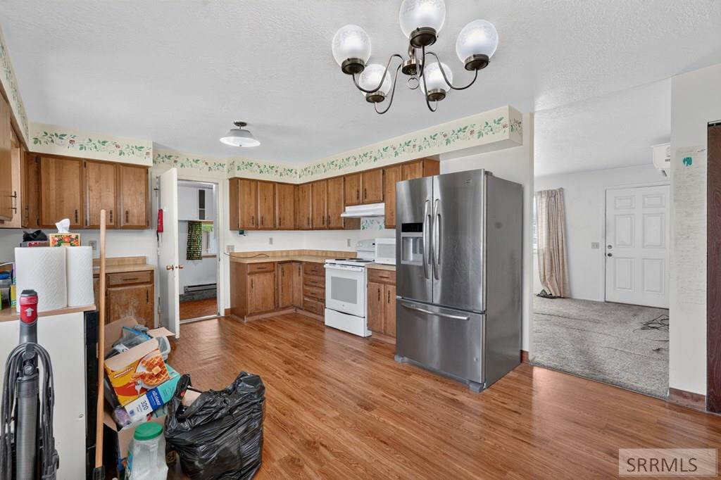 367/tbd N 1st W Property Photo 8