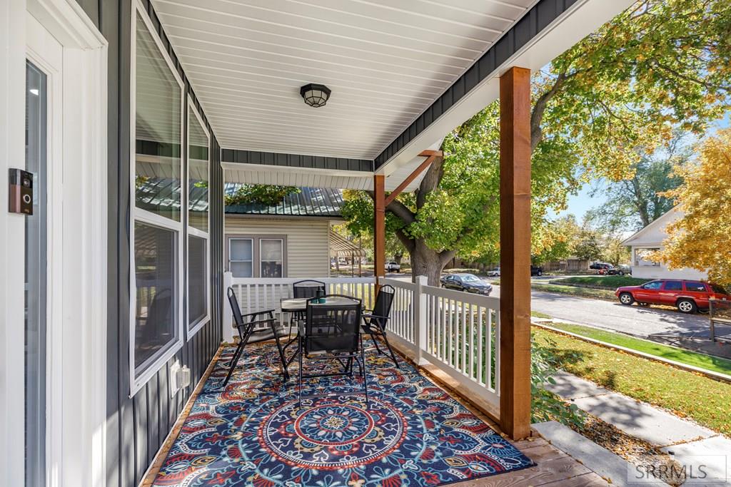 520 J Street Property Photo 4