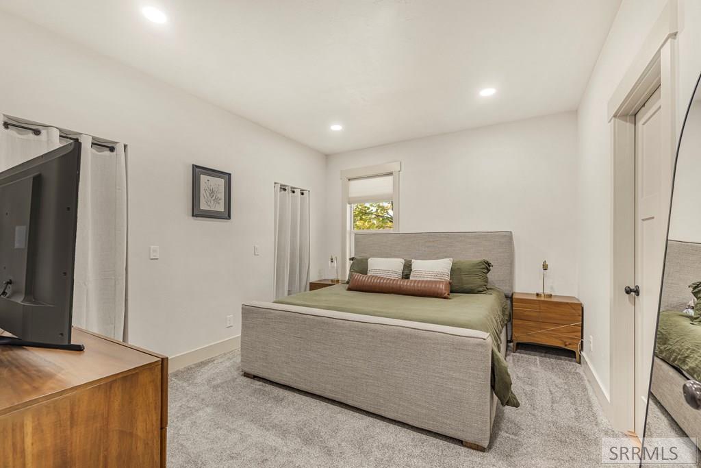 520 J Street Property Photo 14