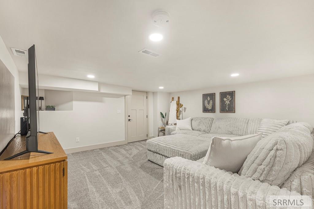 520 J Street Property Photo 27