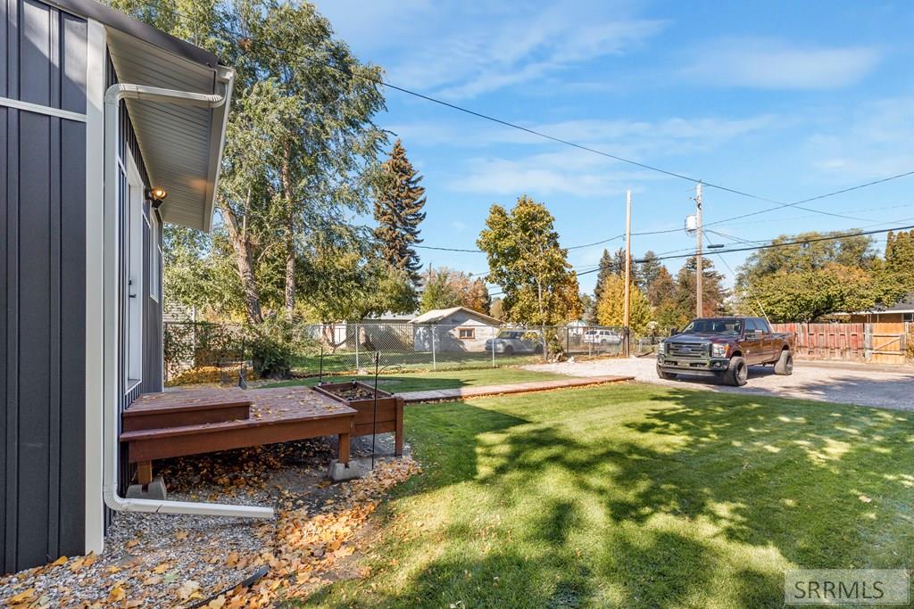 520 J Street Property Photo 37