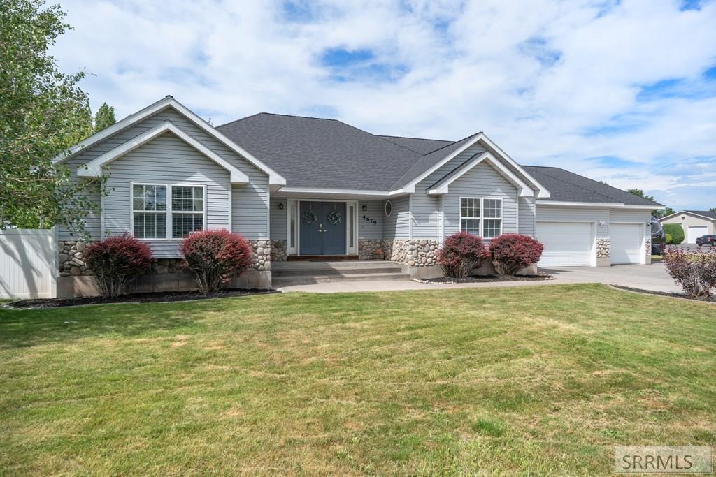 4679 E Wind River Drive Property Photo 2