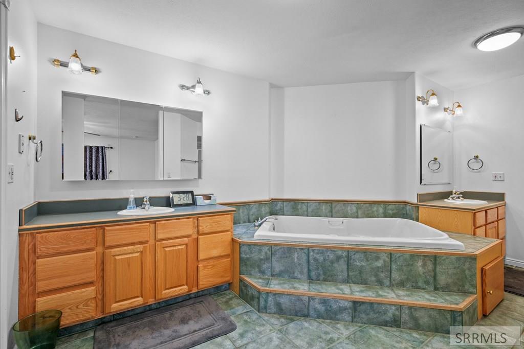 4679 E Wind River Drive Property Photo 24