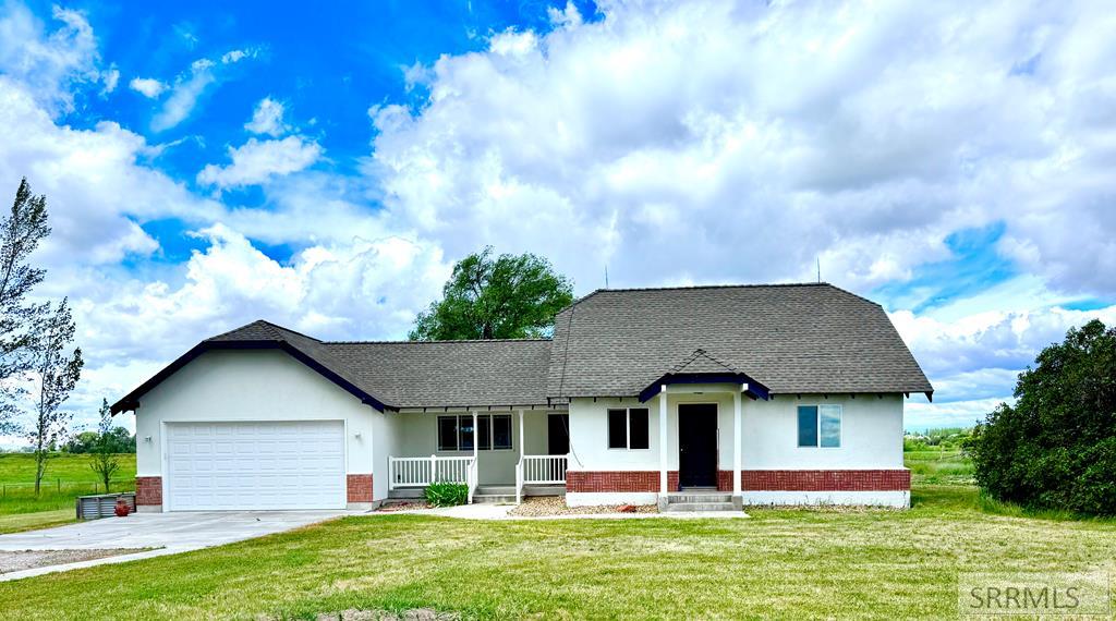 709 N 3400 E Property Photo 1