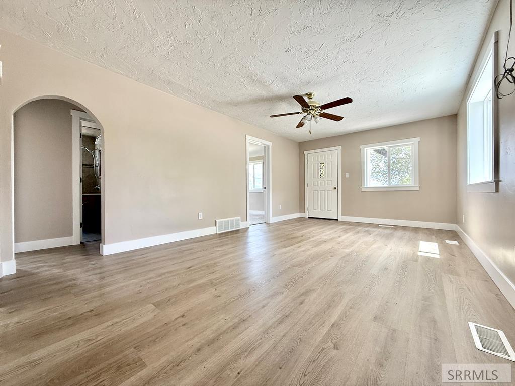 709 N 3400 E Property Photo 9
