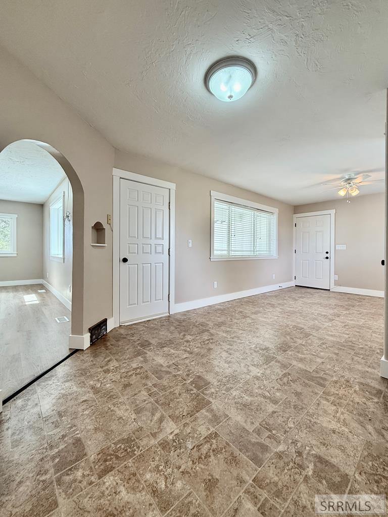 709 N 3400 E Property Photo 14