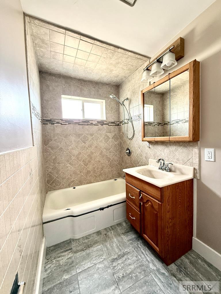 709 N 3400 E Property Photo 21