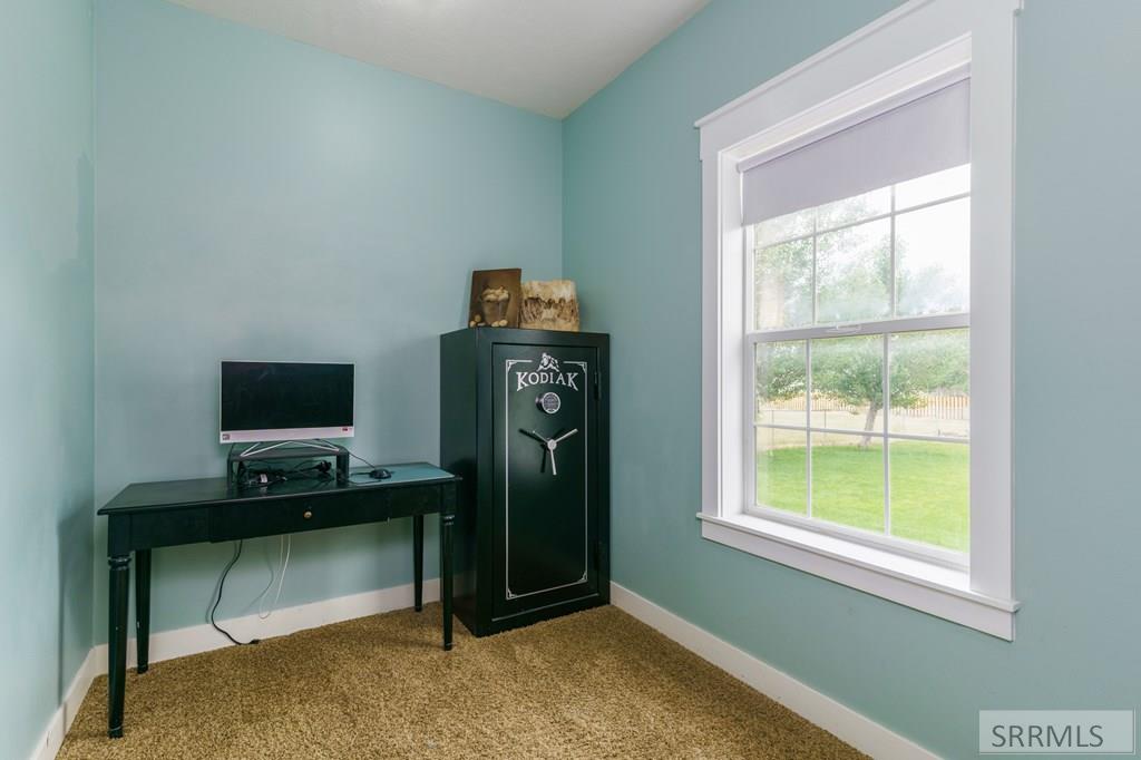 182 Merrill Way Property Photo 18