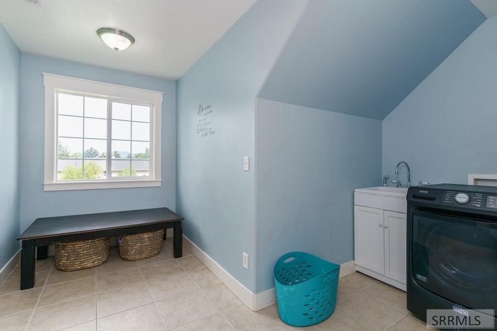 182 Merrill Way Property Photo 32