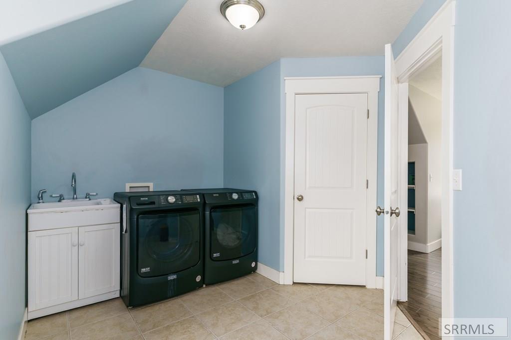 182 Merrill Way Property Photo 33