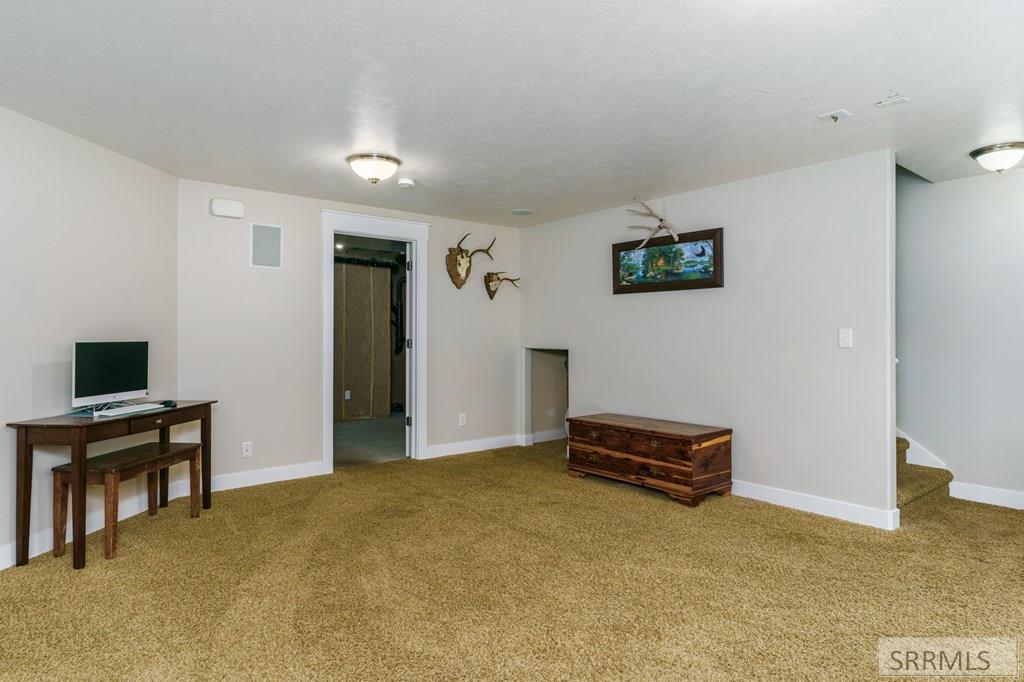 182 Merrill Way Property Photo 35