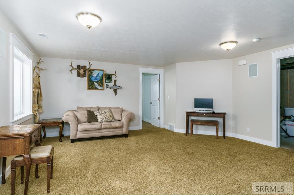 182 Merrill Way Property Photo 36