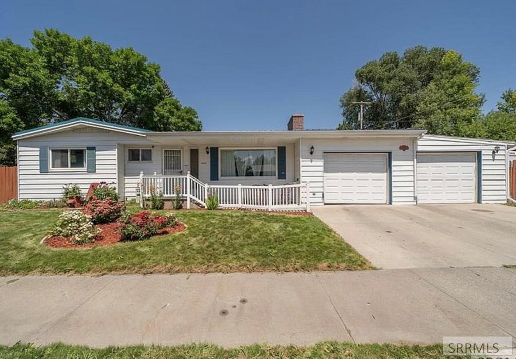 1545 12th Street Property Photo 1