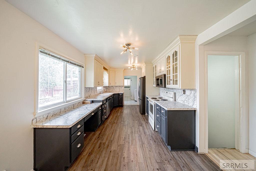 1545 12th Street Property Photo 4