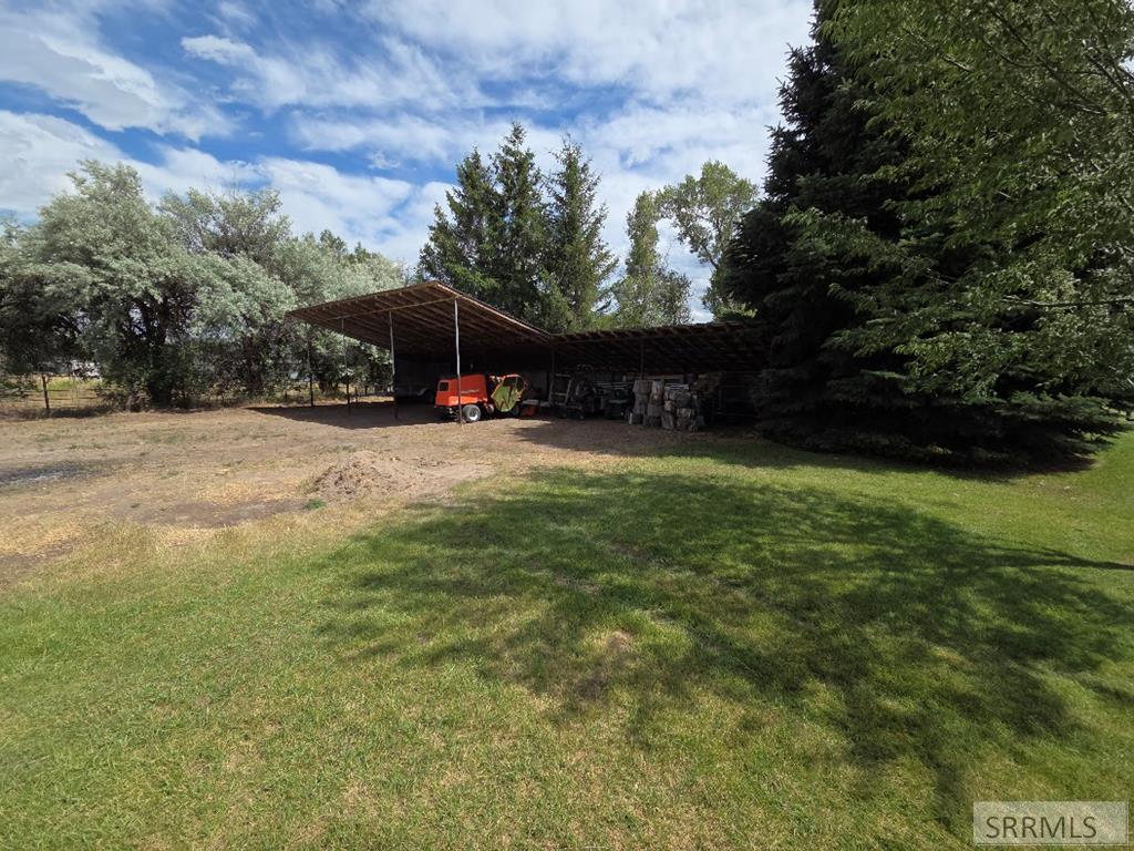 1518 N 790 East Property Photo 45