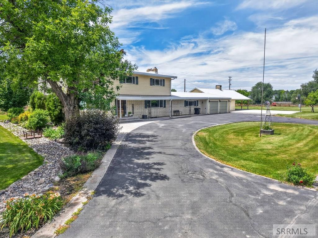 1385 S Shilling Avenue Property Photo 1