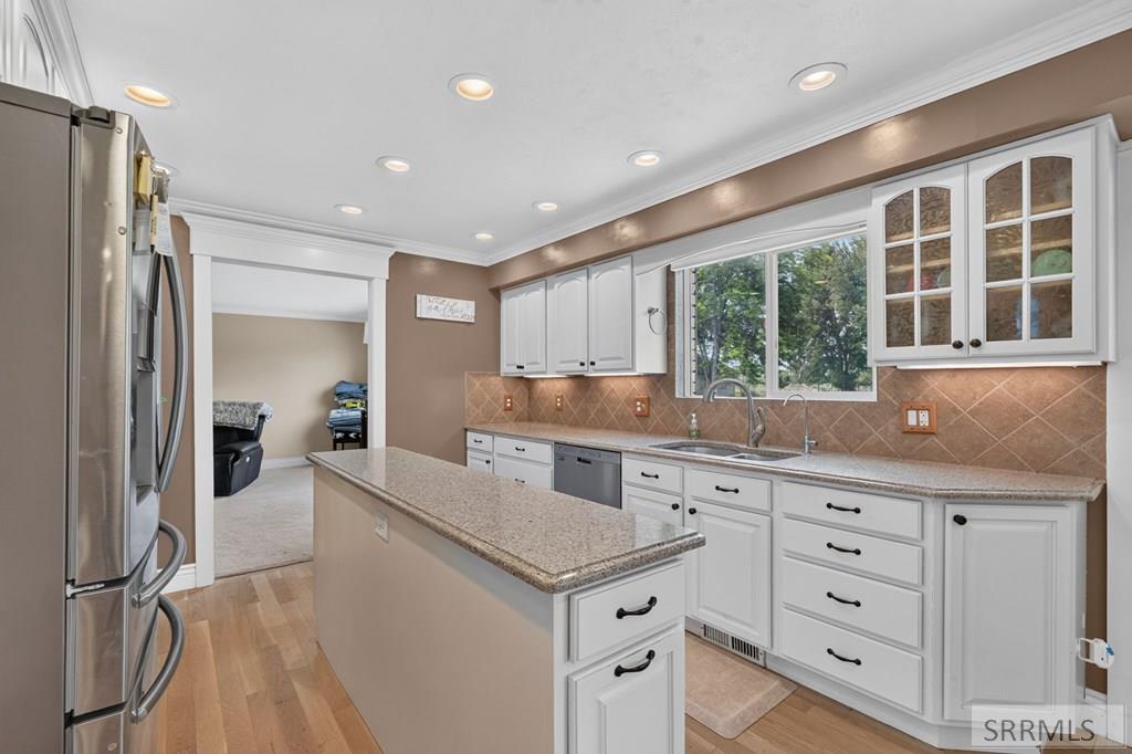 1385 S Shilling Avenue Property Photo 8