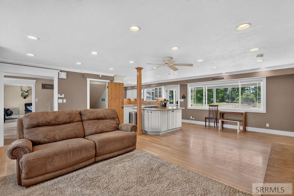 1385 S Shilling Avenue Property Photo 14