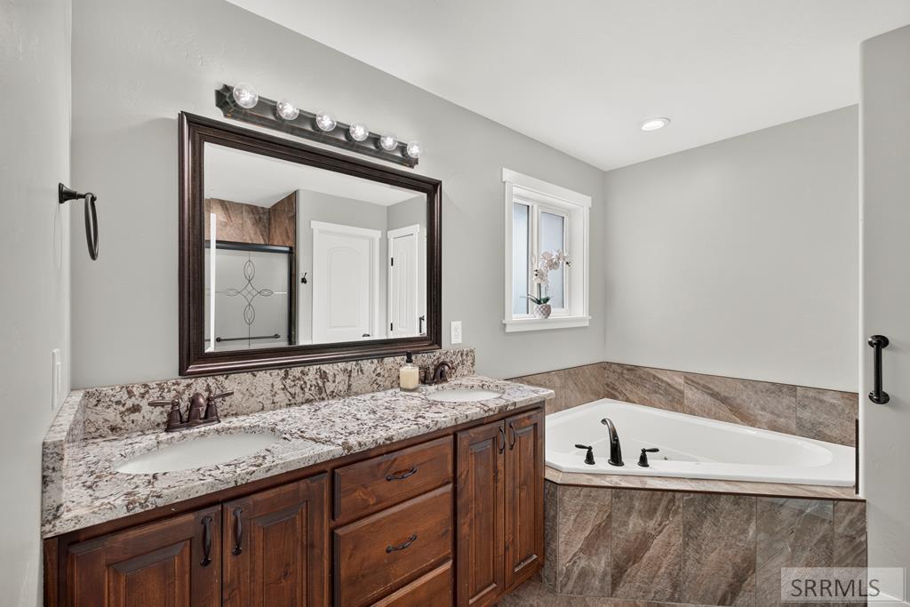 772 N 1080 E Property Photo 19