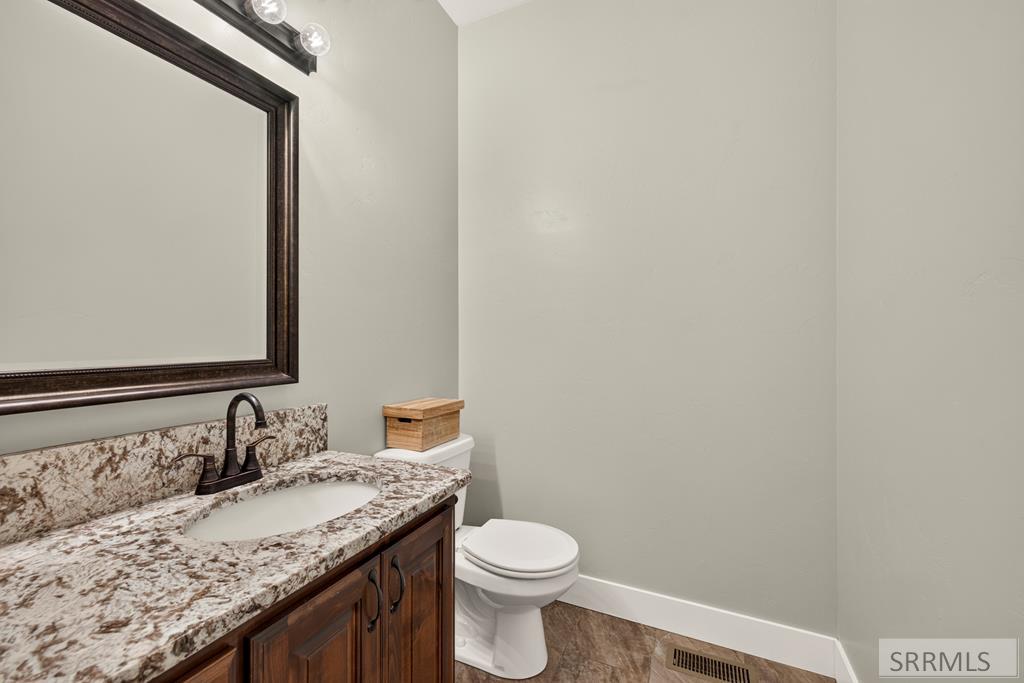 772 N 1080 E Property Photo 24