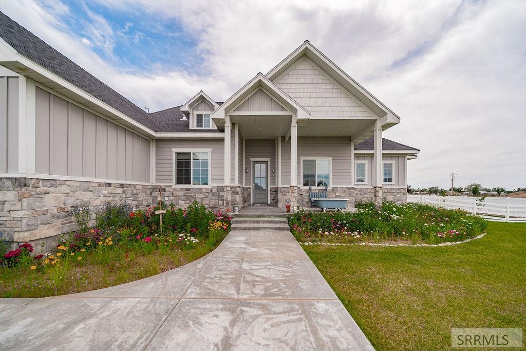 4116 E 206 N Property Photo 5