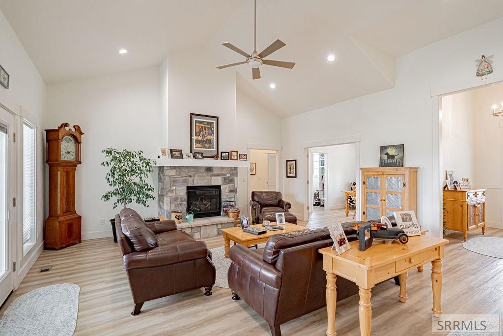 4116 E 206 N Property Photo 14