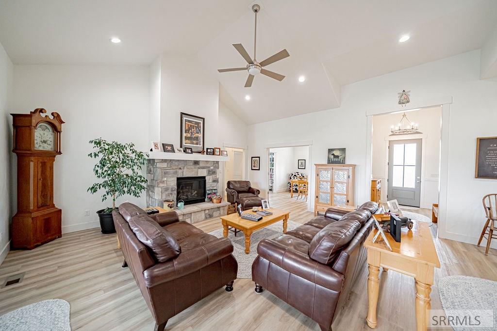 4116 E 206 N Property Photo 17