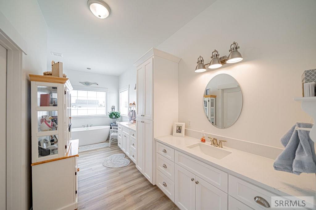 4116 E 206 N Property Photo 40