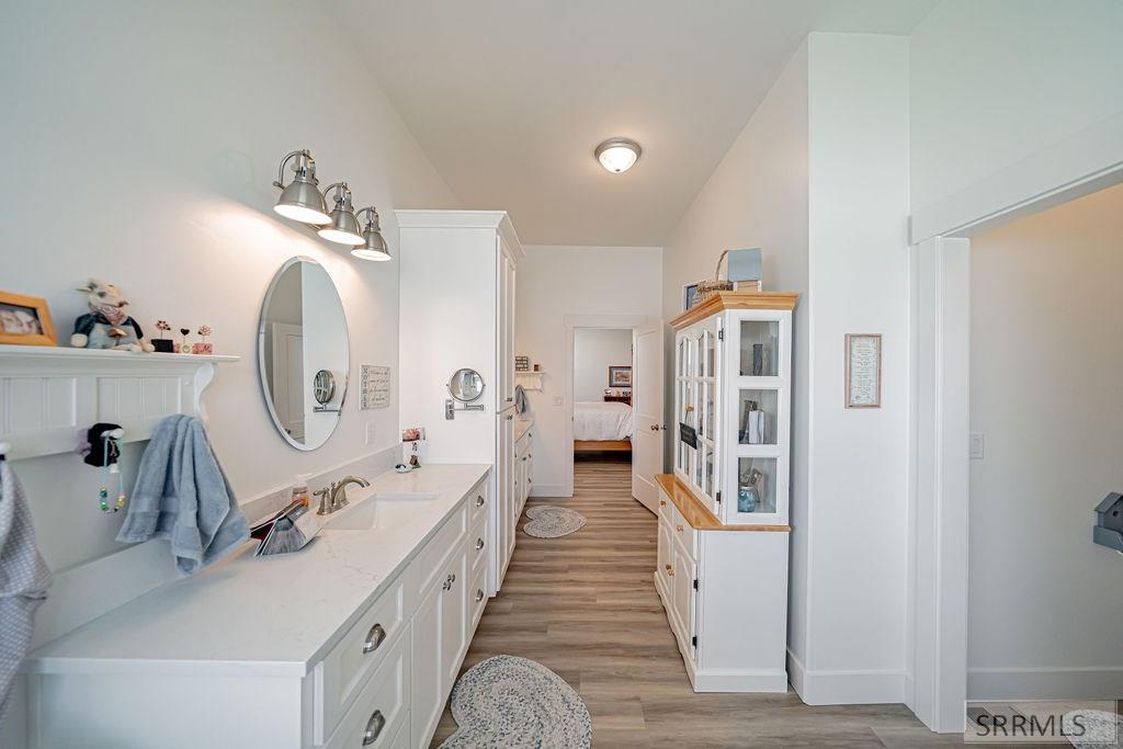 4116 E 206 N Property Photo 44
