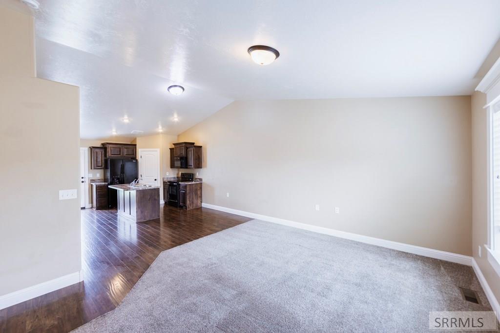 4261 Liberty Drive Property Photo 5
