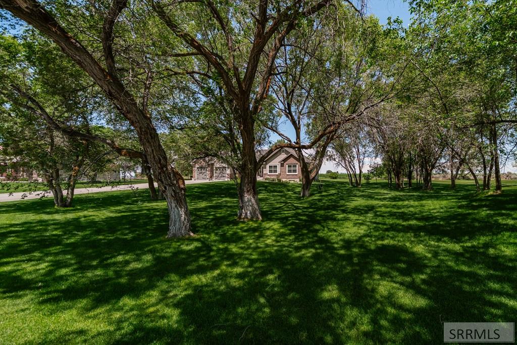 4311 E 265 N Property Photo 7