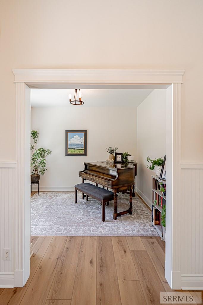 4311 E 265 N Property Photo 11